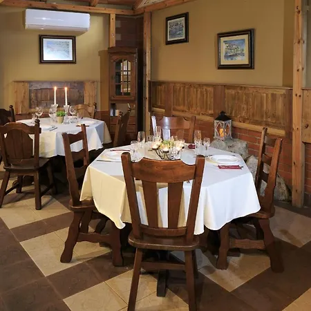 The White House Otel 2*