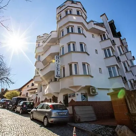 The White House Otel