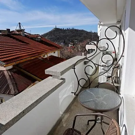 The White House Otel 2*