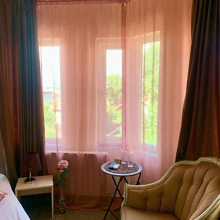 Otel The White House