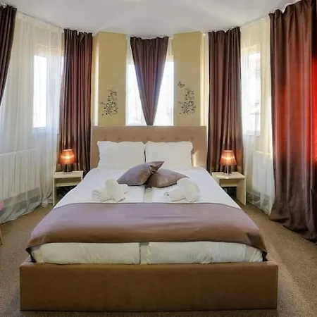 The White House 2*