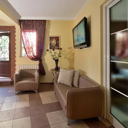 فندق The White House