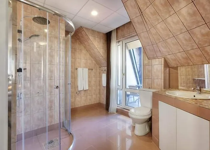 The White House 4* 플로브디프